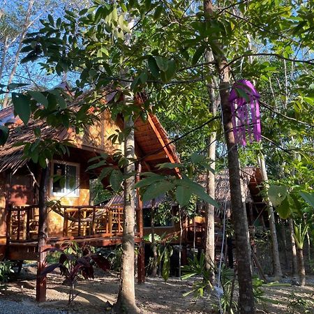 Dahla Lanta Hut Apartment Koh Lanta Exterior photo